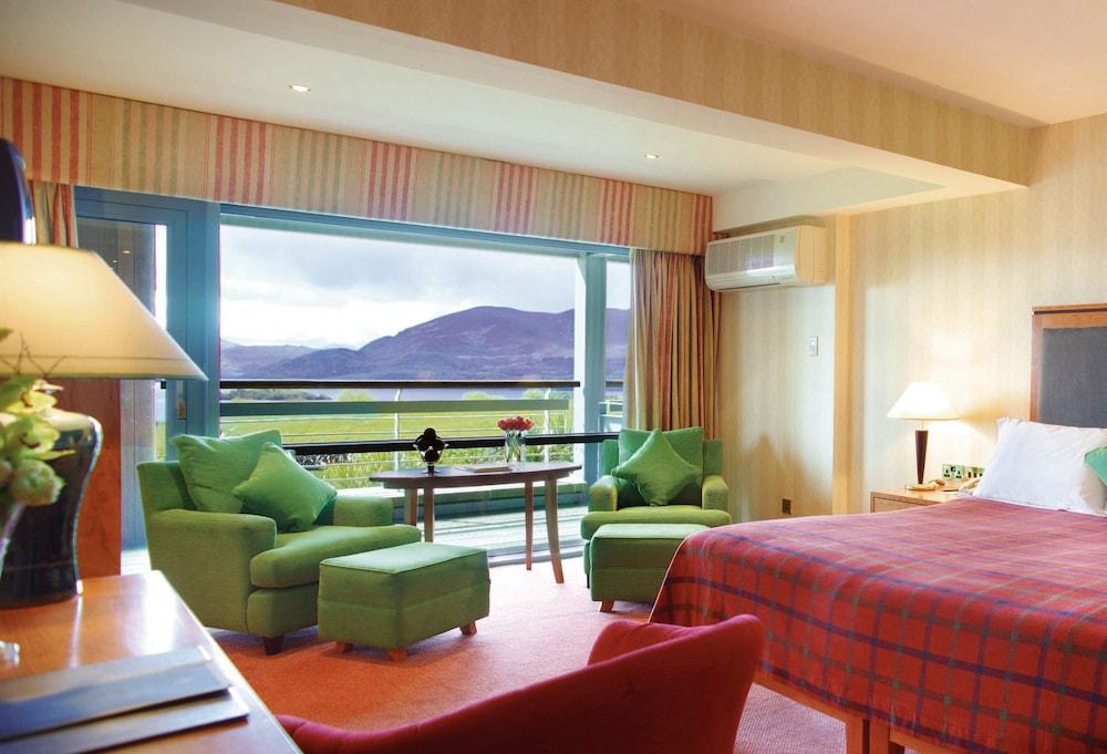 Aghadoe Heights Hotel & Spa Cill Airne Exteriör bild A room at the Killarney International Hotel