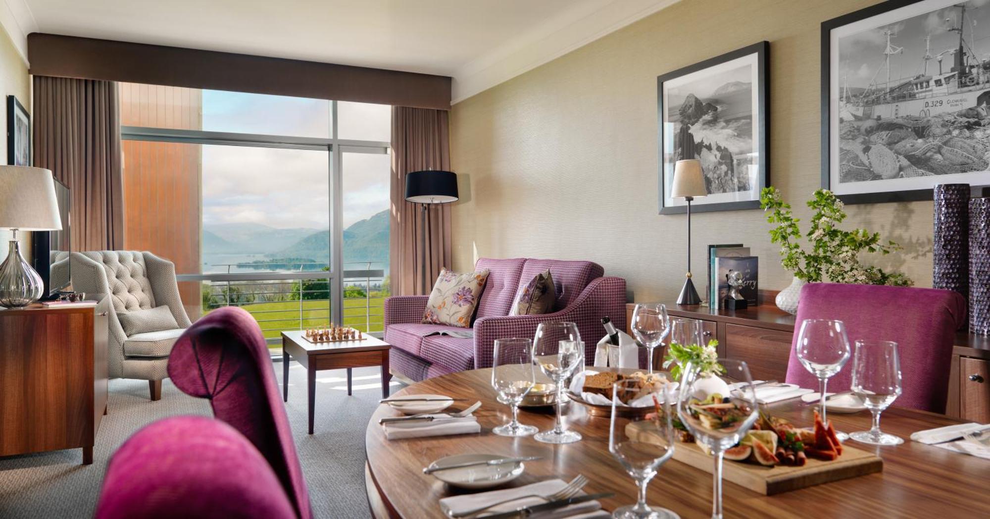 Aghadoe Heights Hotel & Spa Cill Airne Exteriör bild The interior of a suite at the Killarney International Hotel